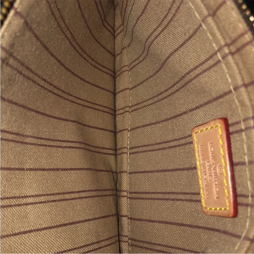 Auth LOUIS VUITTON Monogram Pouch for Accessory Brown Canvas - Picture 7 of 7
